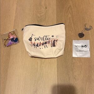 Taylor Swift “Swiftie” zippered pouch with ornament and necklace new!